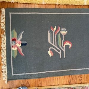 Dhurrie accent/throw rug